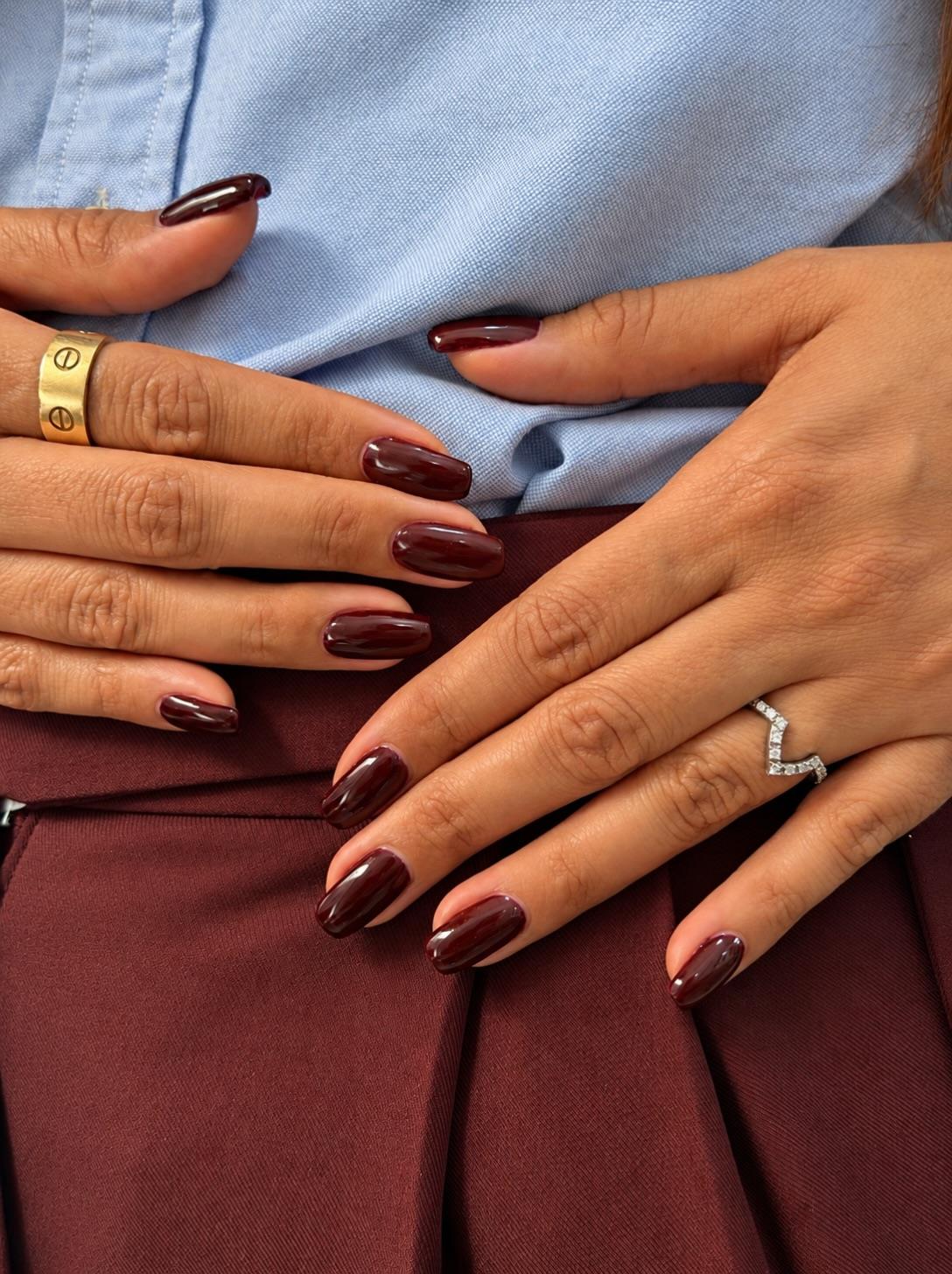 Uñas burgundy